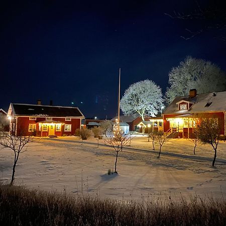 Aeventyrsgardens Vandrarhem, Kinnekulle Källby Buitenkant foto