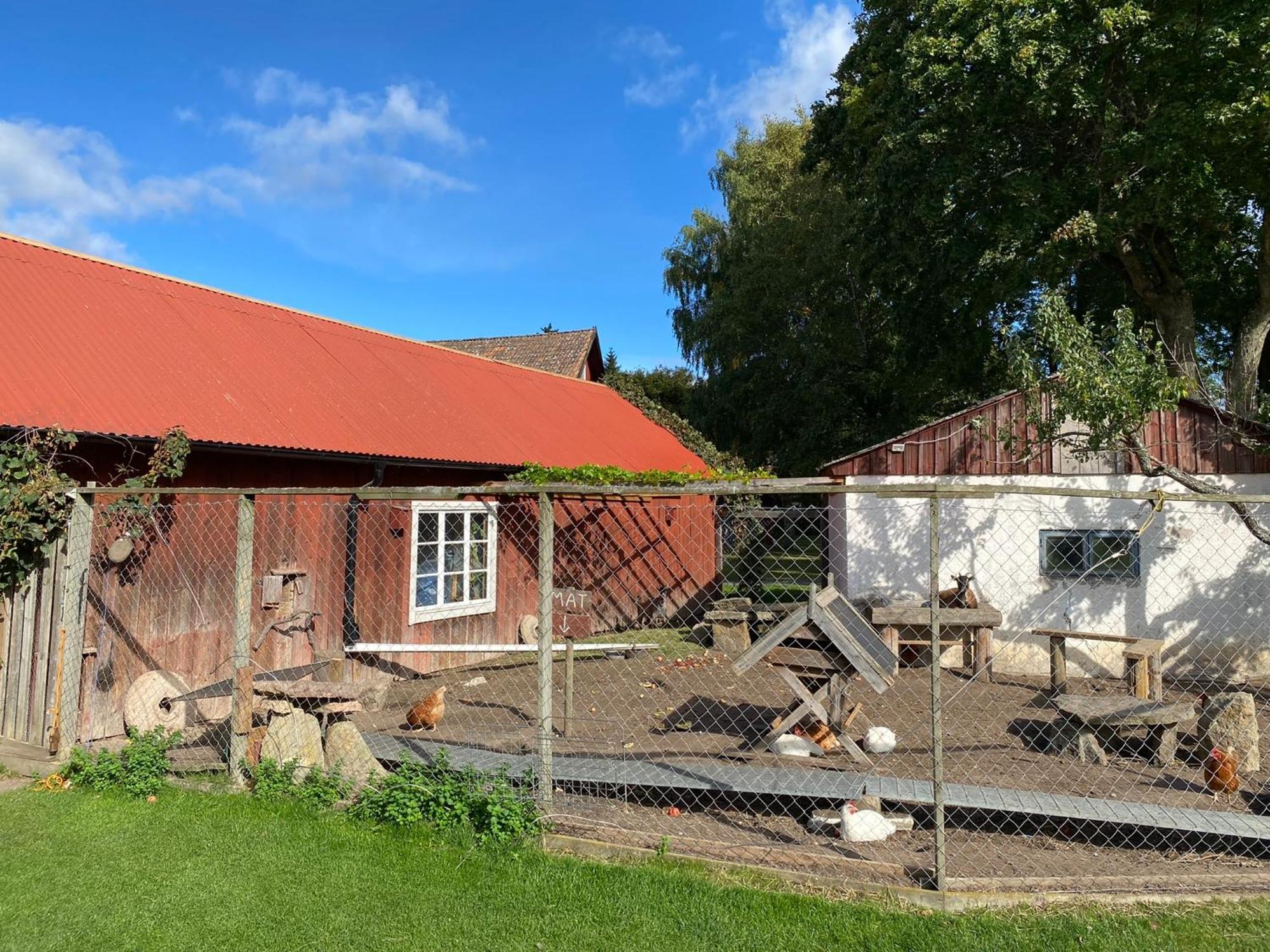 Aeventyrsgardens Vandrarhem, Kinnekulle Källby Buitenkant foto