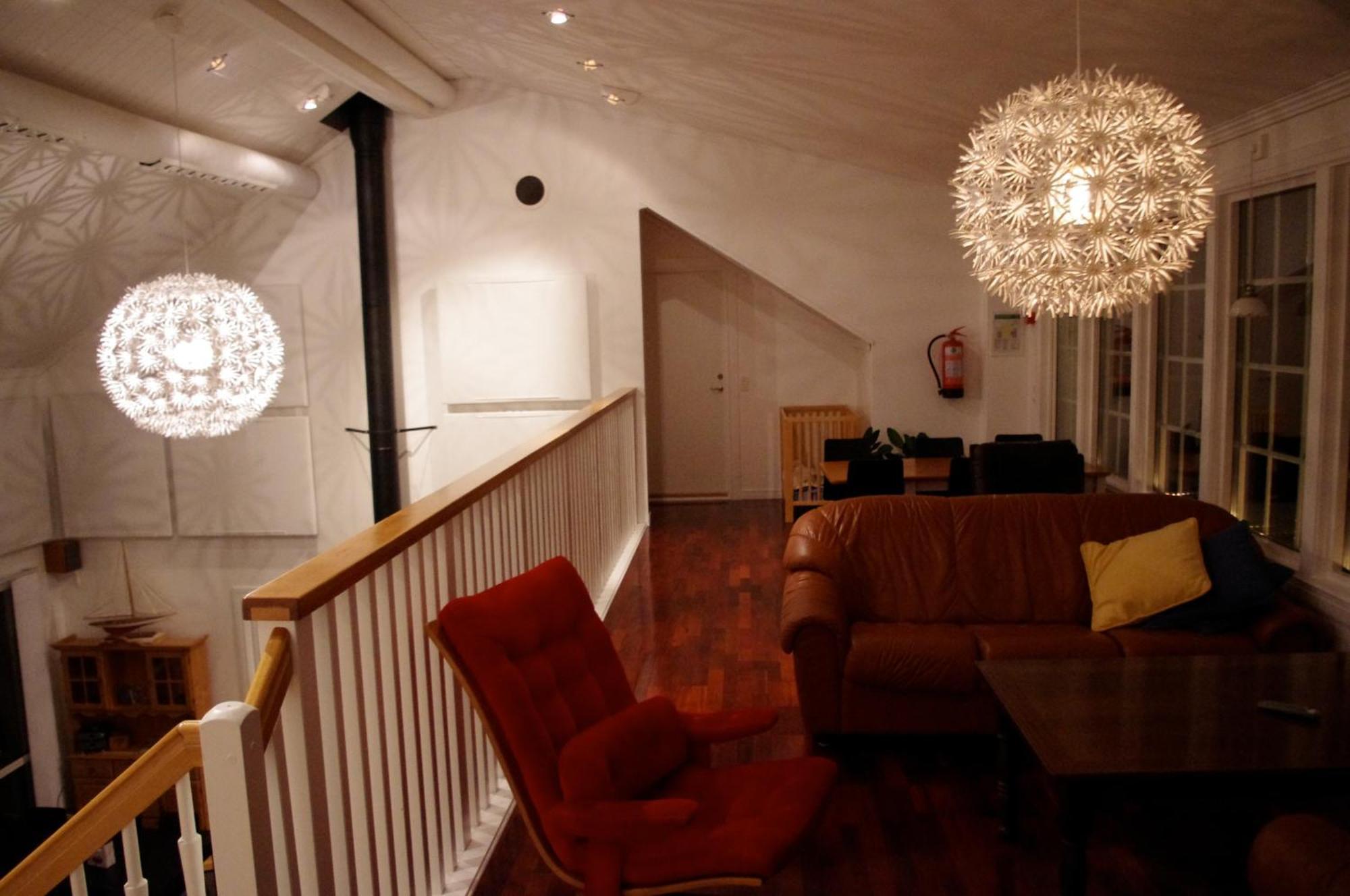 Aeventyrsgardens Vandrarhem, Kinnekulle Källby Buitenkant foto