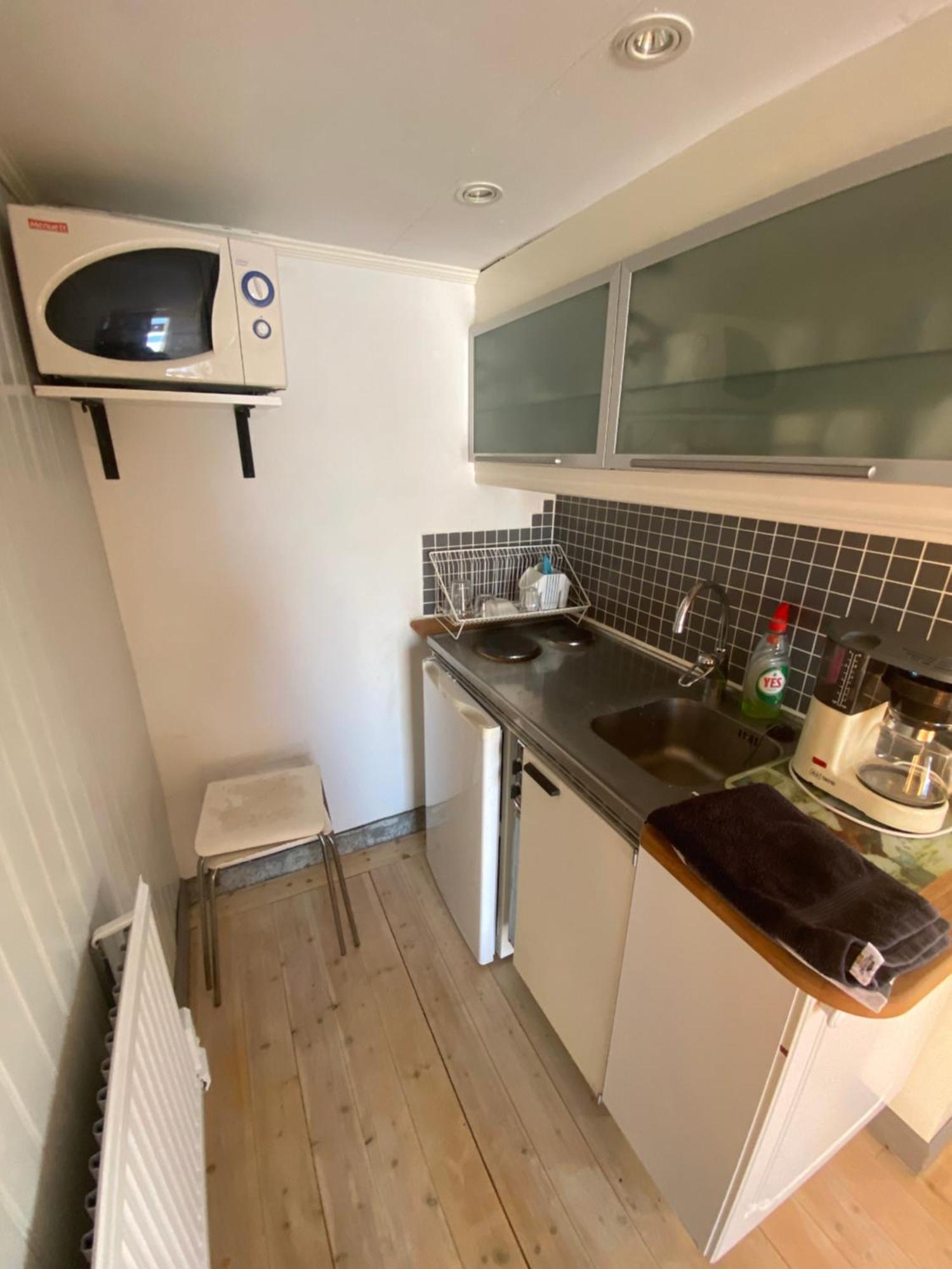 Aeventyrsgardens Vandrarhem, Kinnekulle Källby Buitenkant foto