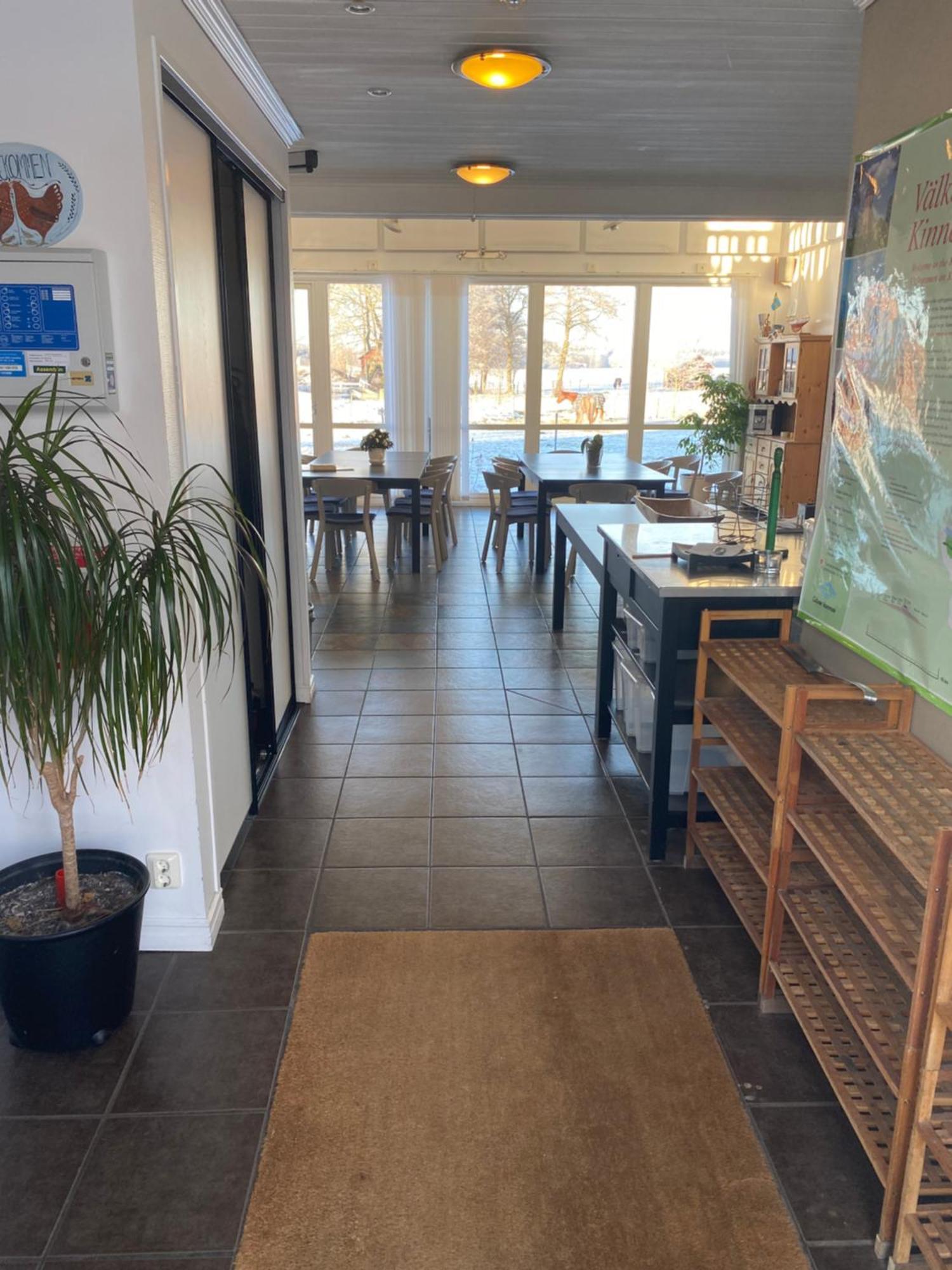 Aeventyrsgardens Vandrarhem, Kinnekulle Källby Buitenkant foto