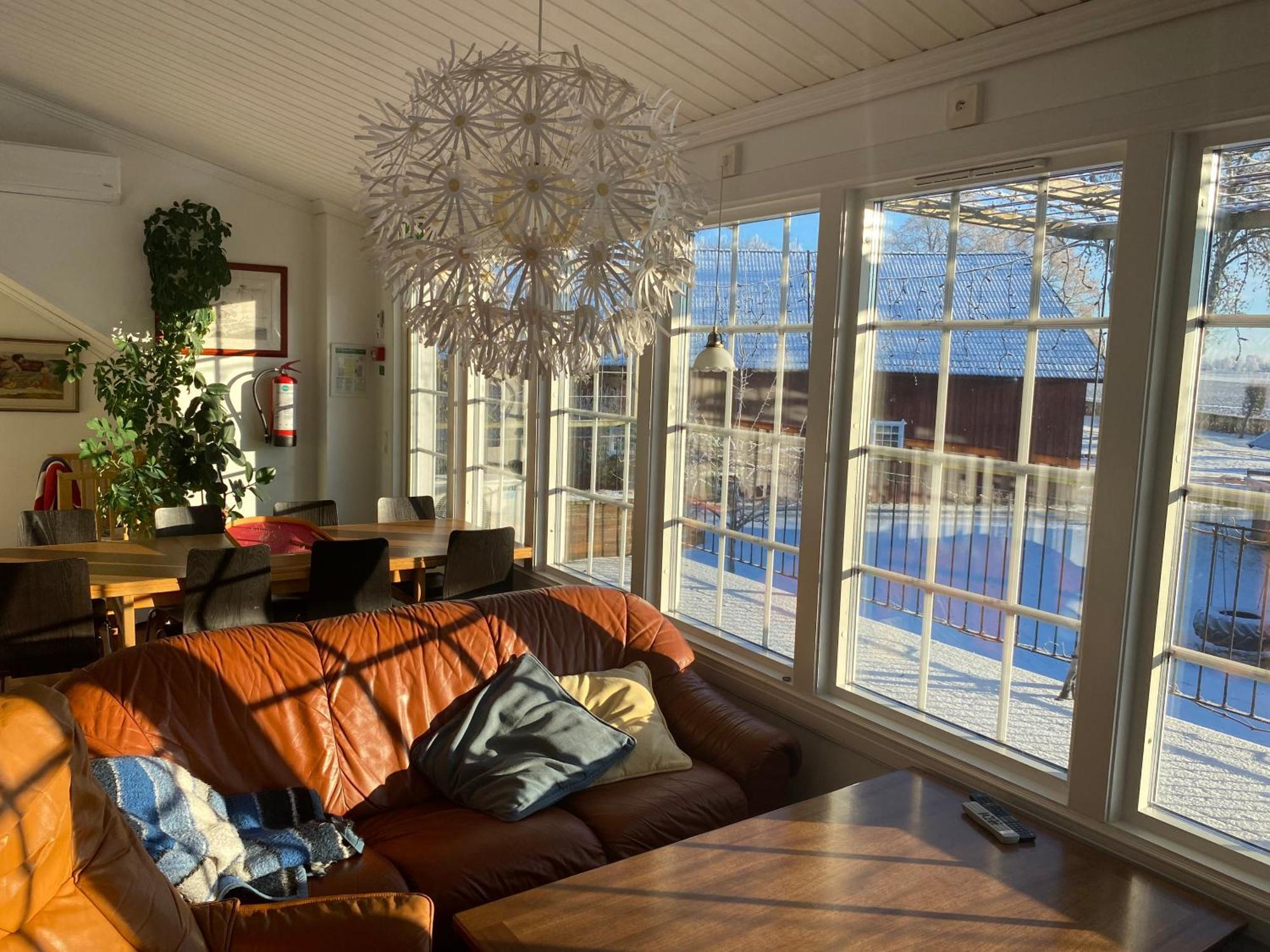 Aeventyrsgardens Vandrarhem, Kinnekulle Källby Buitenkant foto