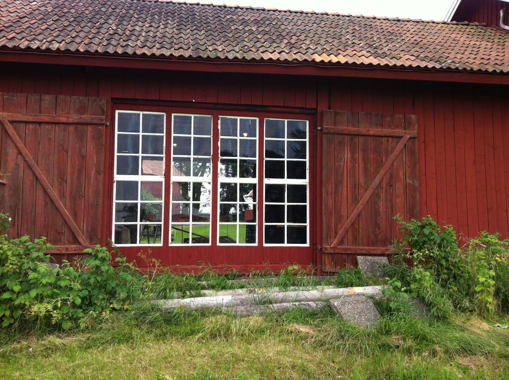 Aeventyrsgardens Vandrarhem, Kinnekulle Källby Buitenkant foto